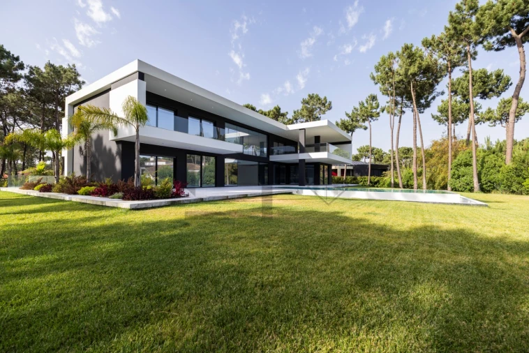 Moradia T6 para Venda em Charneca de Caparica e Sobreda Foto 40