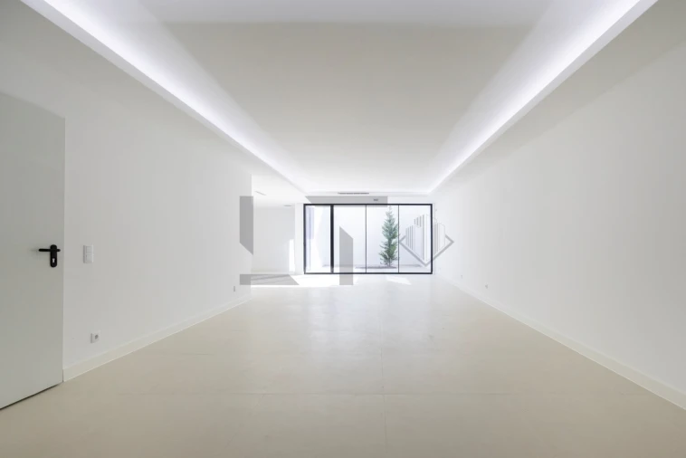 Moradia T6 para Venda em Charneca de Caparica e Sobreda Foto 44