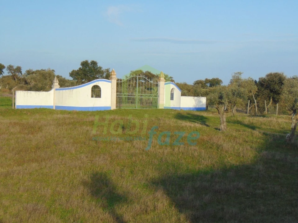 Quinta T3 para Venda em Nossa Senhora de Machede Foto 1