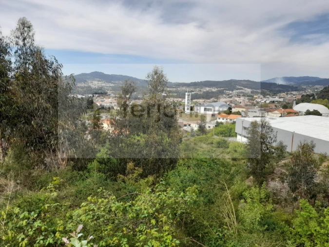 Terreno para Venda em Vilarinho Foto 4