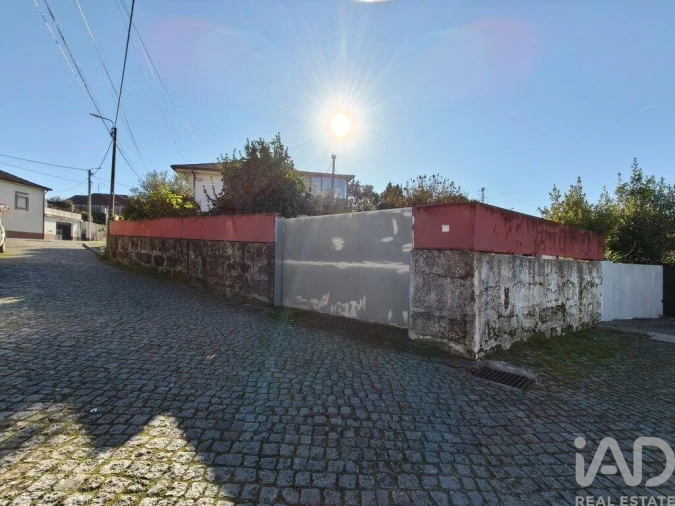 Moradia T3 para Venda em Milheiros Foto 5