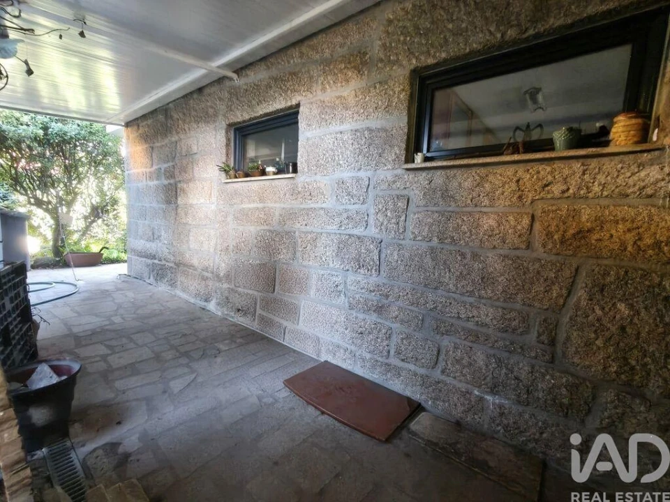 Moradia T3 para Venda em Milheiros Foto 6