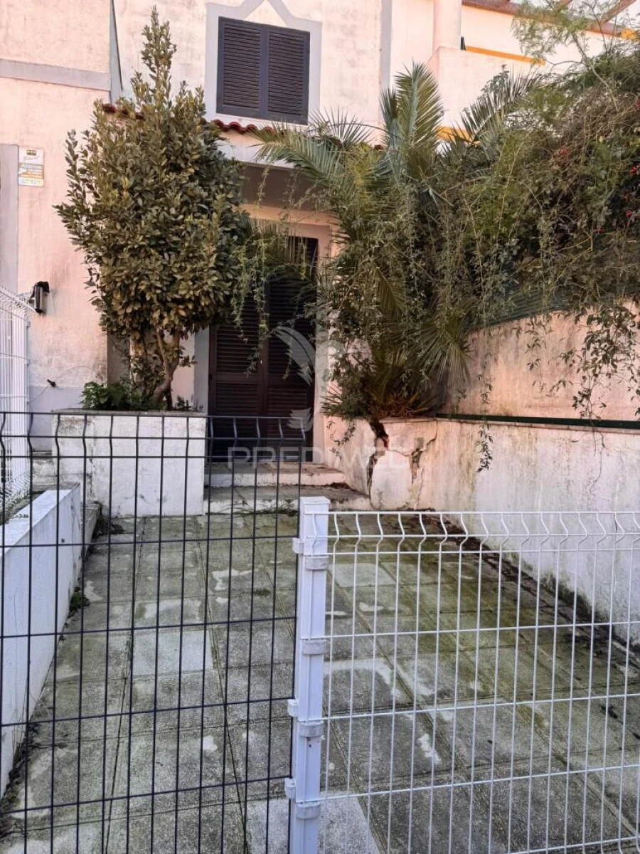 Moradia T3 para Venda em Quinta do Anjo Foto 4