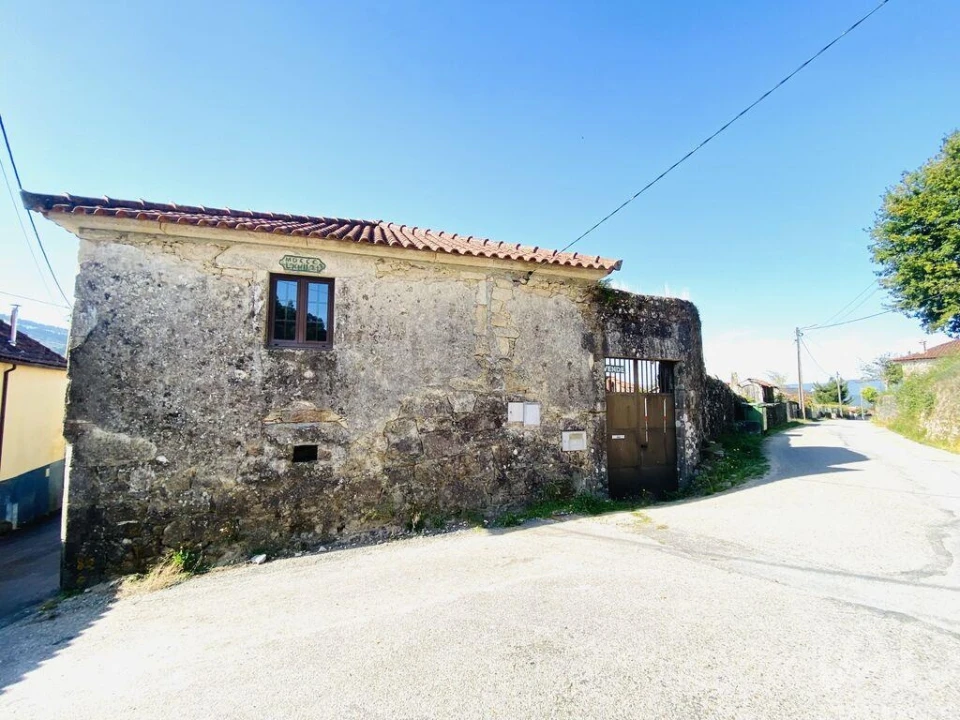 Moradia T1 para Venda em Romarigães Foto 3