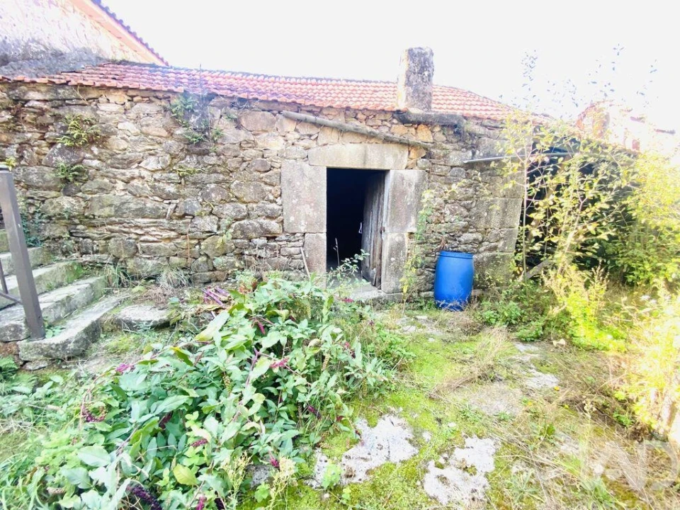 Moradia T1 para Venda em Romarigães Foto 11