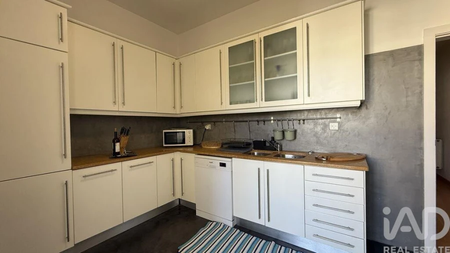 Apartamento T2 para Arrendamento em Campo de Ourique Foto 13