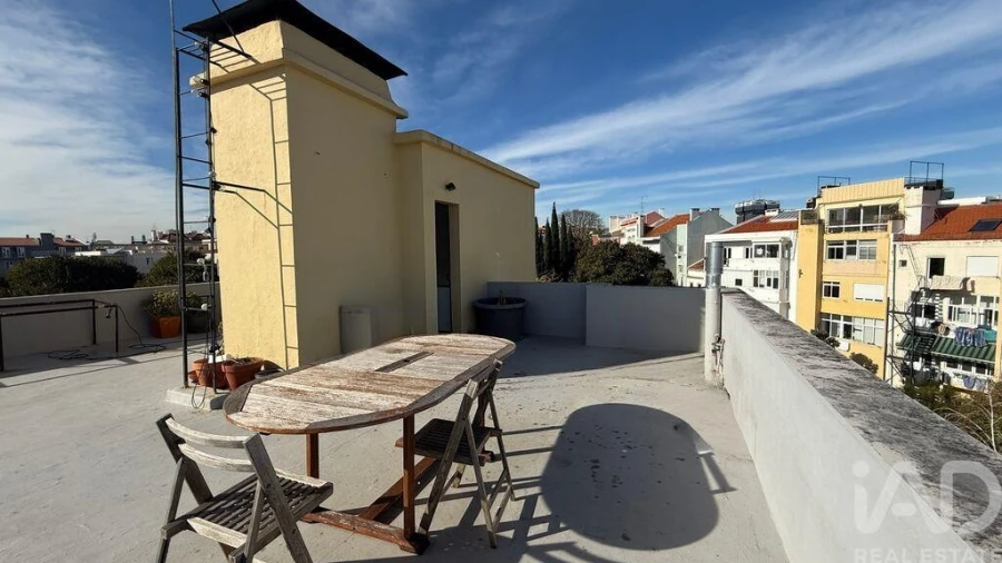 Apartamento T2 para Arrendamento em Campo de Ourique Foto 28