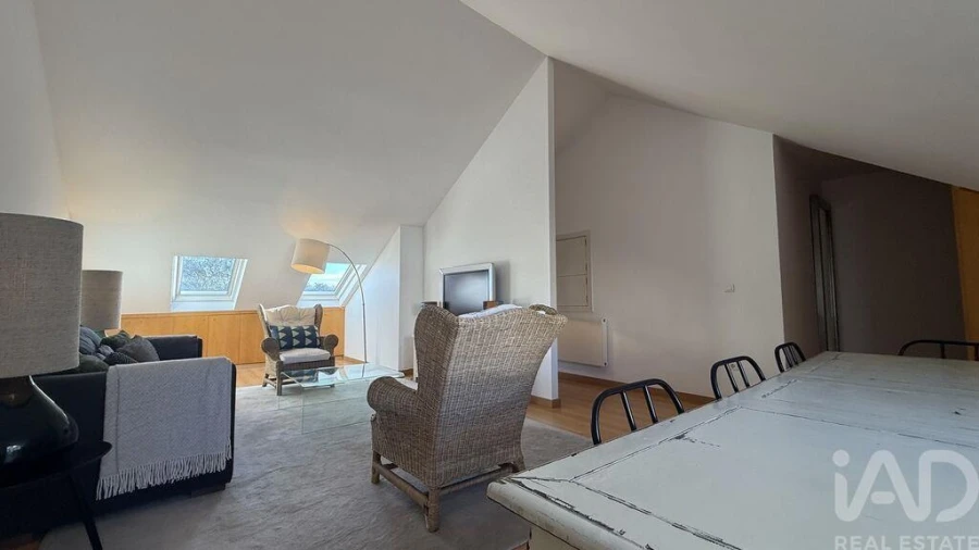 Apartamento T2 para Arrendamento em Campo de Ourique Foto 4