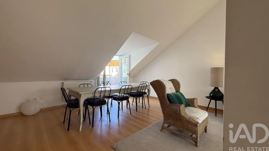 Apartamento T2 para Arrendamento em Campo de Ourique Foto 5