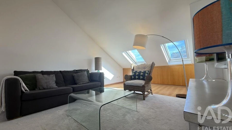 Apartamento T2 para Arrendamento em Campo de Ourique Foto 8