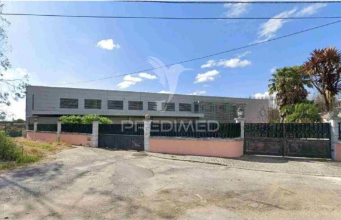 Armazém para Venda em Valongo do Vouga Foto 1