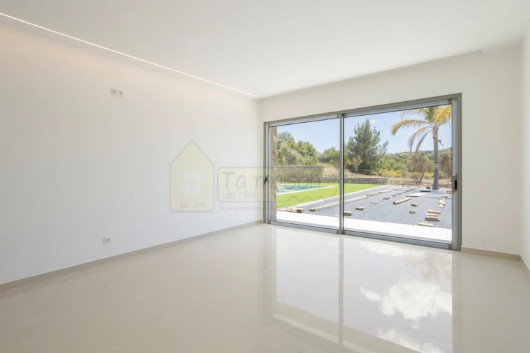 Moradia T3 para Venda em Conceição e Estoi Foto 13