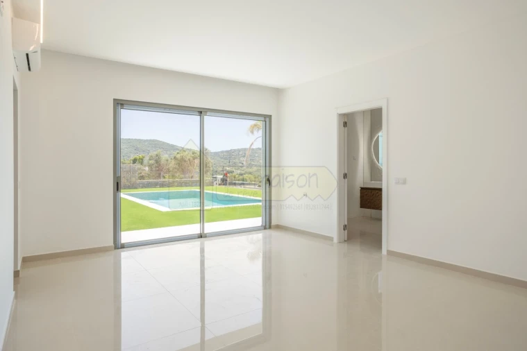 Moradia T3 para Venda em Conceição e Estoi Foto 16