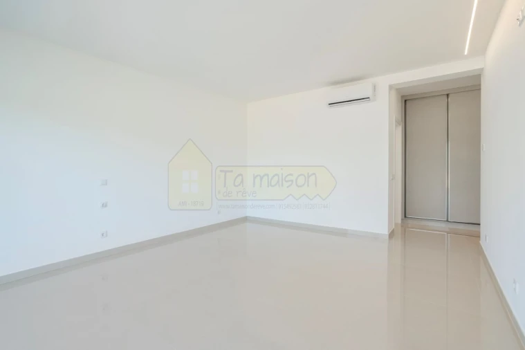 Moradia T3 para Venda em Conceição e Estoi Foto 44