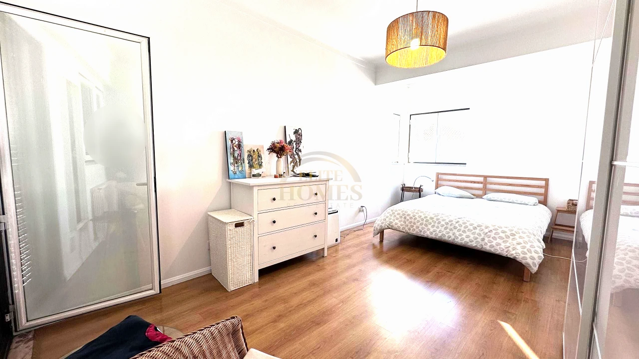 Moradia T4 para Venda em Porto Salvo Foto 16