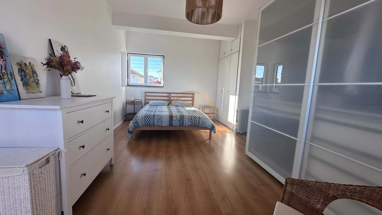 Moradia T4 para Venda em Porto Salvo Foto 18