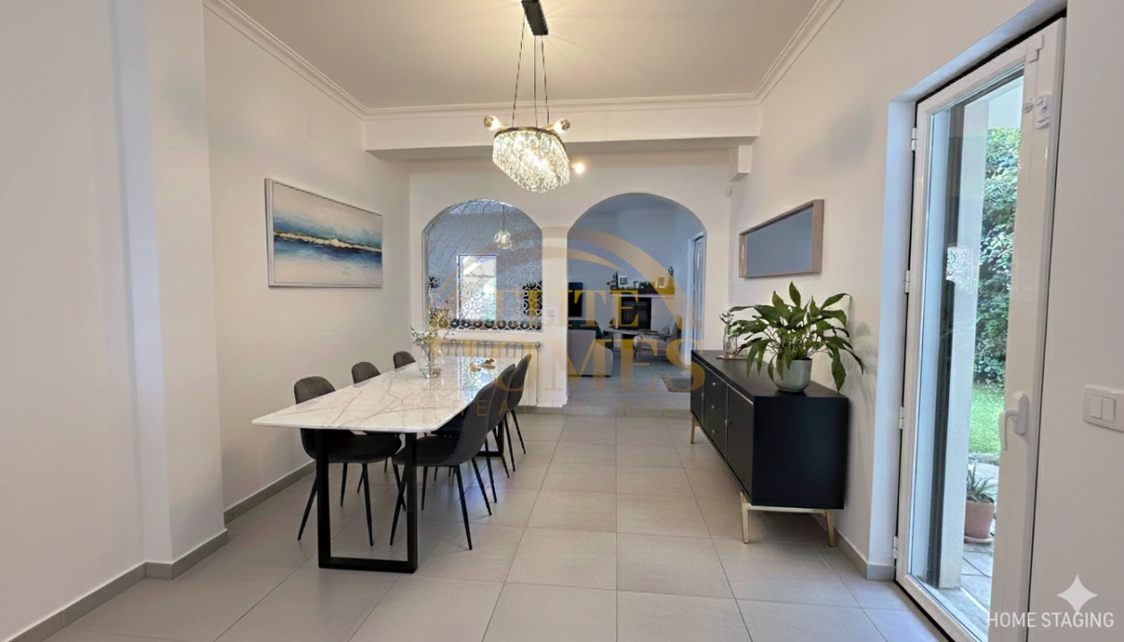 Moradia T4 para Venda em Porto Salvo Foto 5