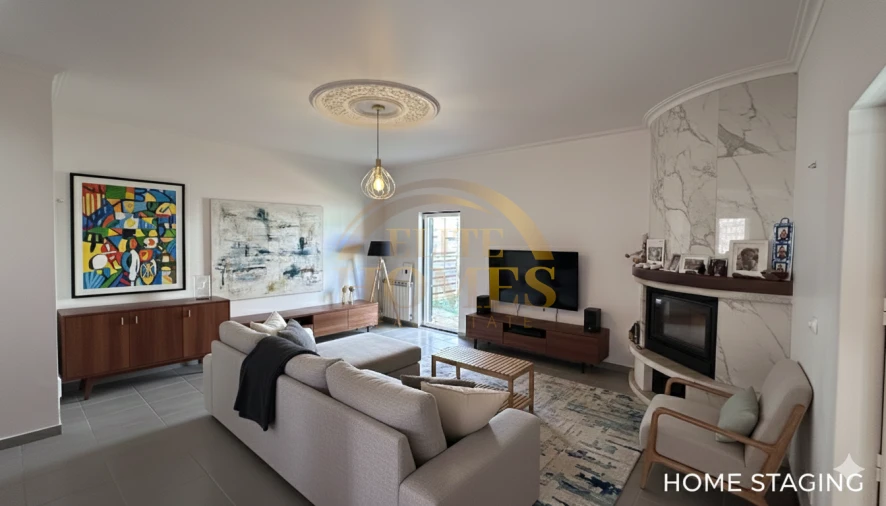 Moradia T4 para Venda em Porto Salvo Foto 1