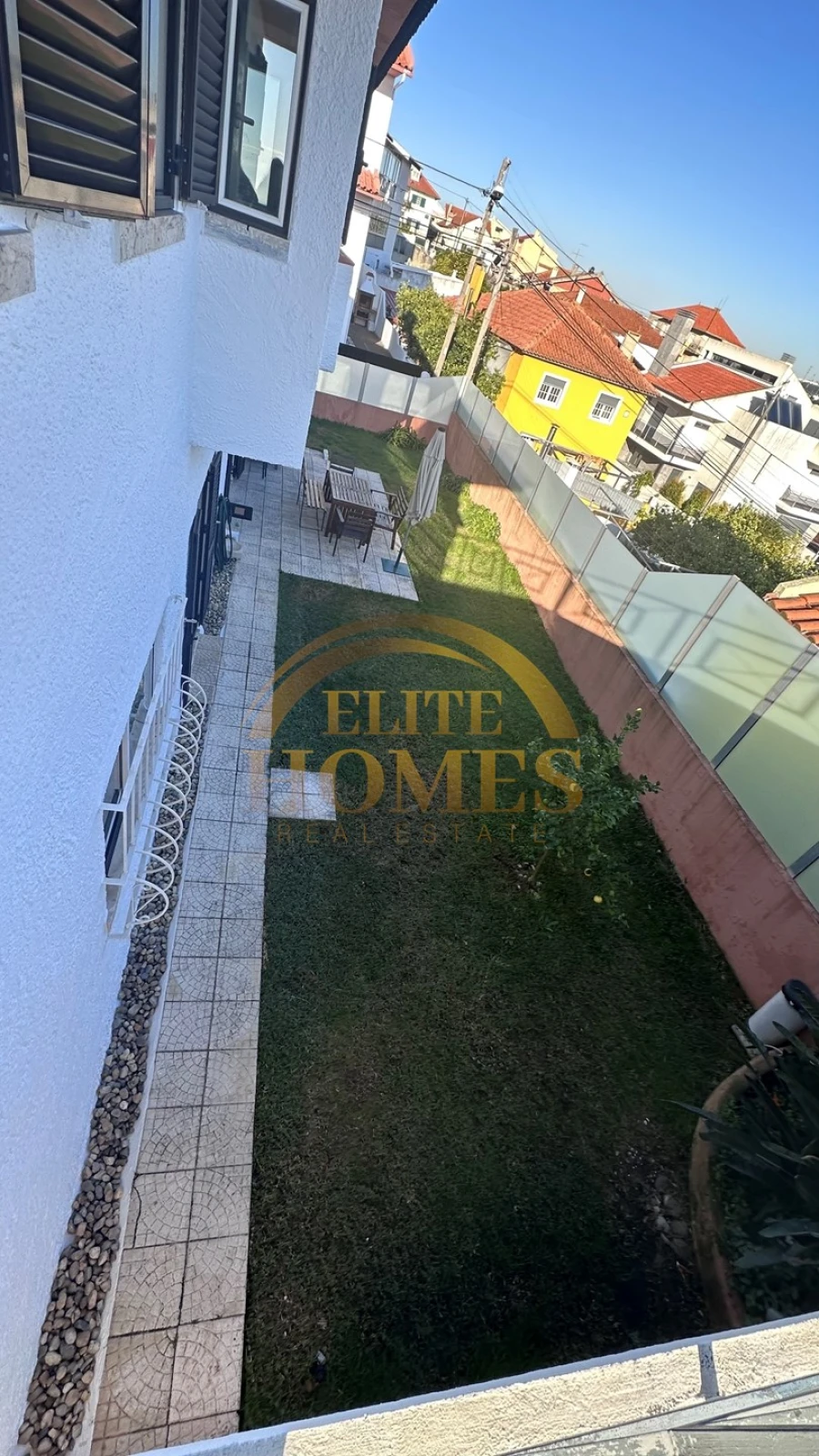 Moradia T4 para Venda em Porto Salvo Foto 21