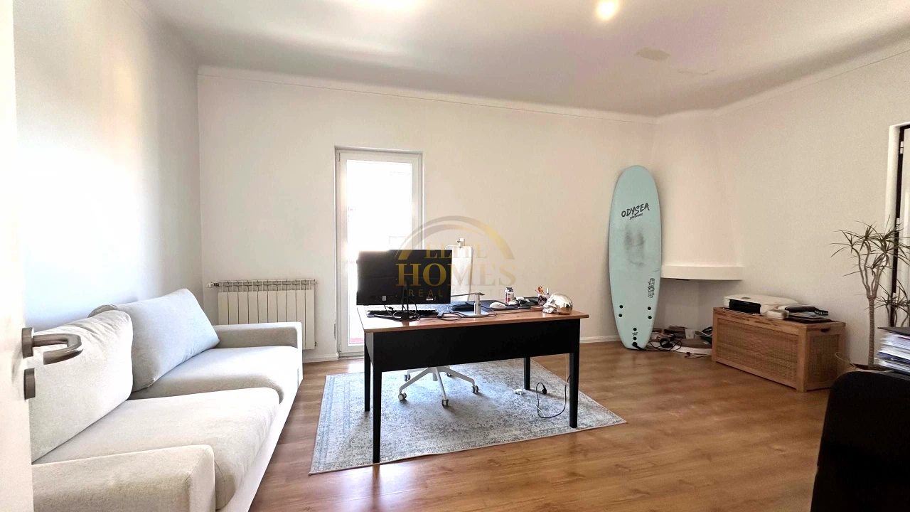 Moradia T4 para Venda em Porto Salvo Foto 27