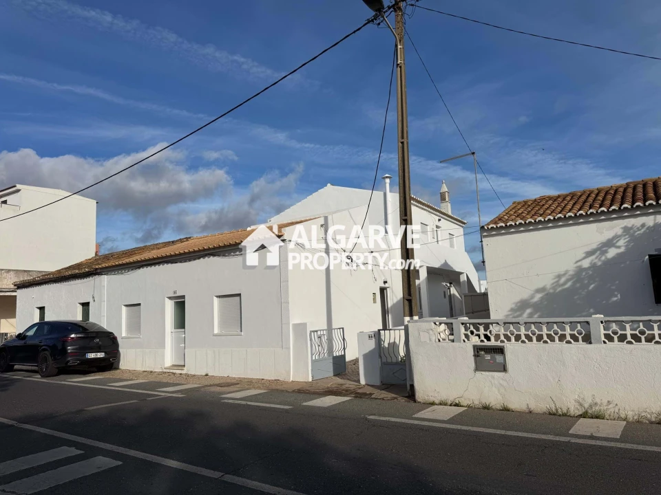Moradia T6 para Venda em Albufeira e Olhos de Água Foto 1