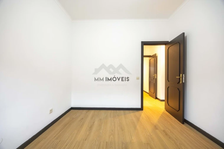 Apartamento T3 para Venda em Rio Tinto Foto 5