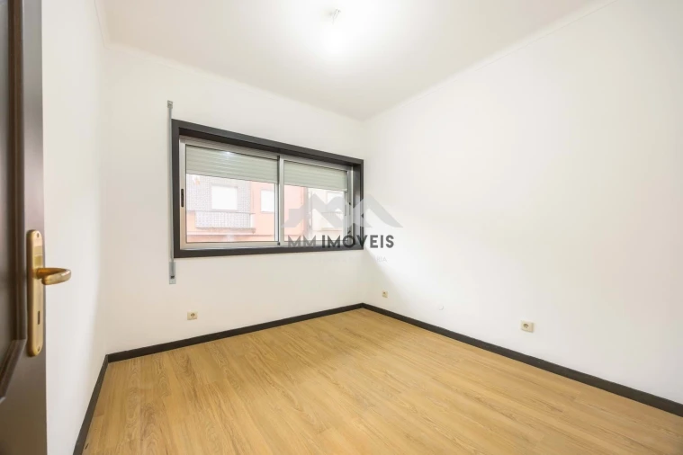 Apartamento T3 para Venda em Rio Tinto Foto 4