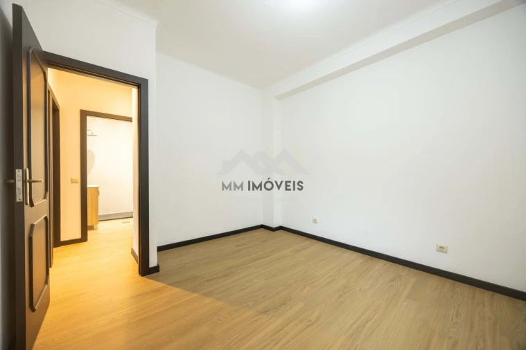 Apartamento T3 para Venda em Rio Tinto Foto 12