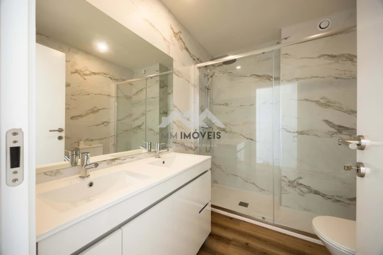 Moradia T4 para Venda em Matosinhos e Leça da Palmeira Foto 7