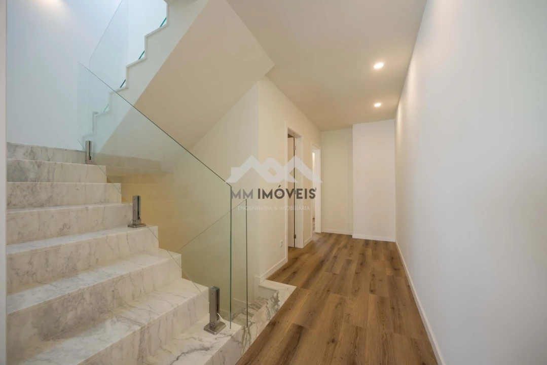 Moradia T4 para Venda em Matosinhos e Leça da Palmeira Foto 15