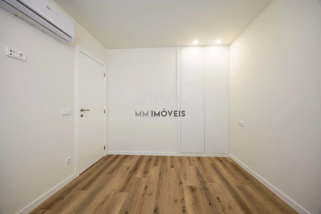 Moradia T4 para Venda em Matosinhos e Leça da Palmeira Foto 41