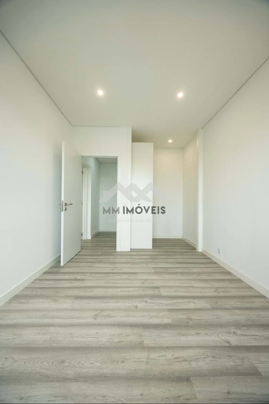 Apartamento T4 para Venda em Santa Marinha Foto 25