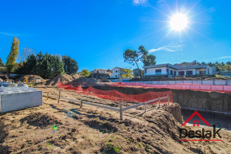 Moradia T4 para Venda em São João de Lourosa Foto 14