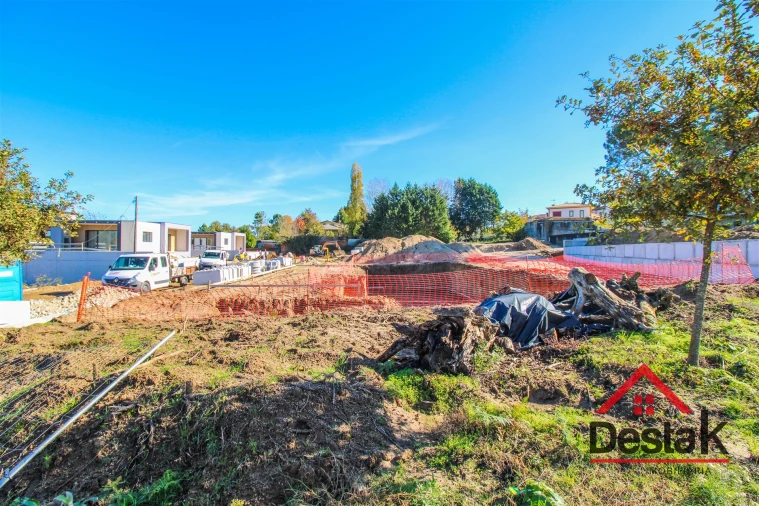 Moradia T4 para Venda em São João de Lourosa Foto 12