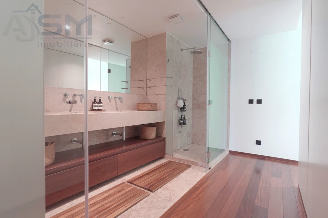 Apartamento T3 para Venda em Santo António Foto 27