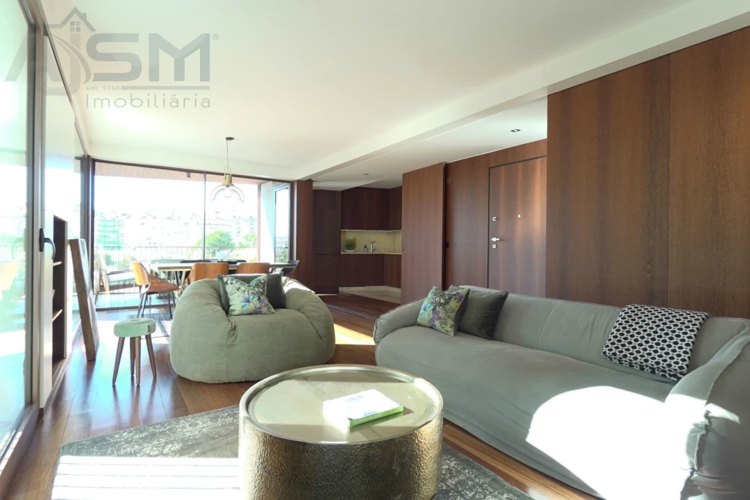 Apartamento T3 para Venda em Santo António Foto 1