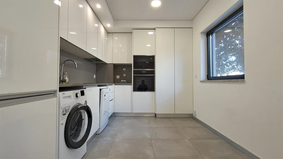 Apartamento T2 para Arrendamento em Ranhados Foto 6