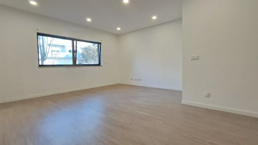 Apartamento T2 para Arrendamento em Ranhados Foto 3