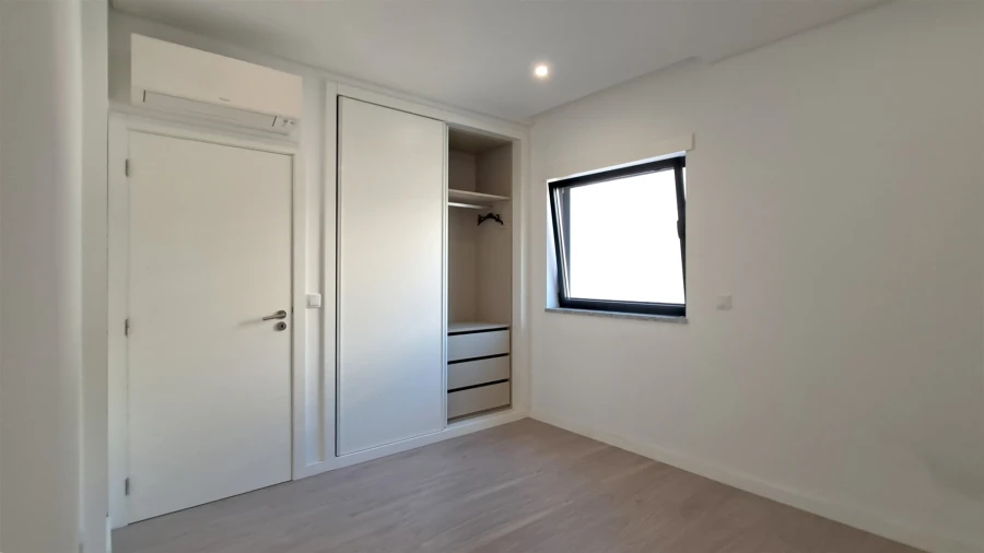 Apartamento T2 para Arrendamento em Ranhados Foto 13