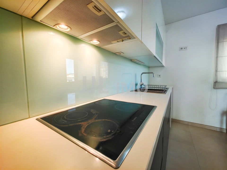 Apartamento T1 para Arrendamento em Algés, Linda-A-Velha e Cruz Quebrada-Dafundo Foto 6