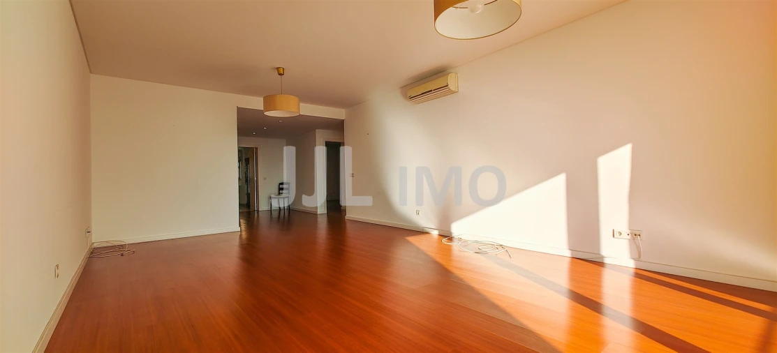 Apartamento T1 para Arrendamento em Algés, Linda-A-Velha e Cruz Quebrada-Dafundo Foto 2