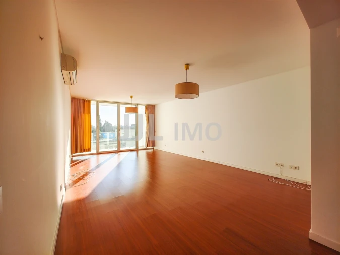 Apartamento T1 para Arrendamento em Algés, Linda-A-Velha e Cruz Quebrada-Dafundo Foto 1