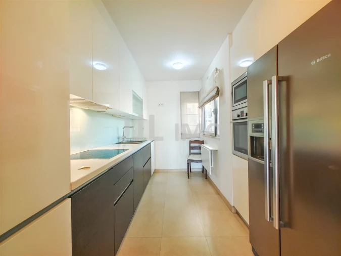 Apartamento T1 para Arrendamento em Algés, Linda-A-Velha e Cruz Quebrada-Dafundo Foto 5