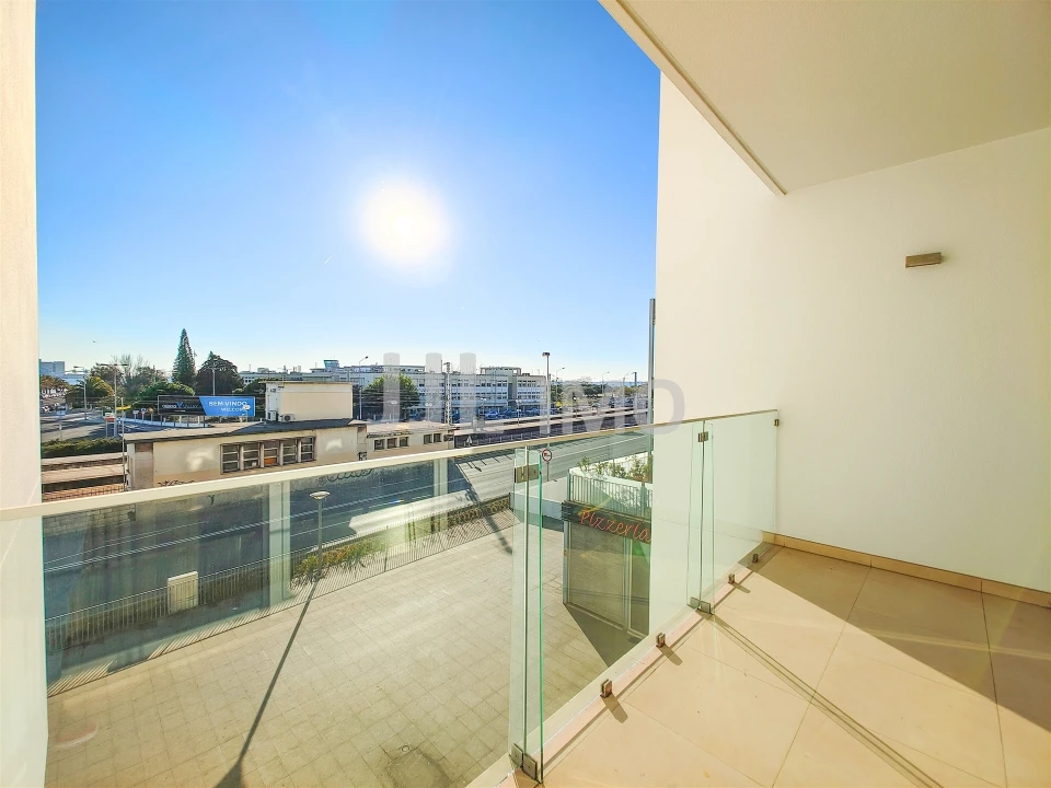 Apartamento T1 para Arrendamento em Algés, Linda-A-Velha e Cruz Quebrada-Dafundo Foto 13