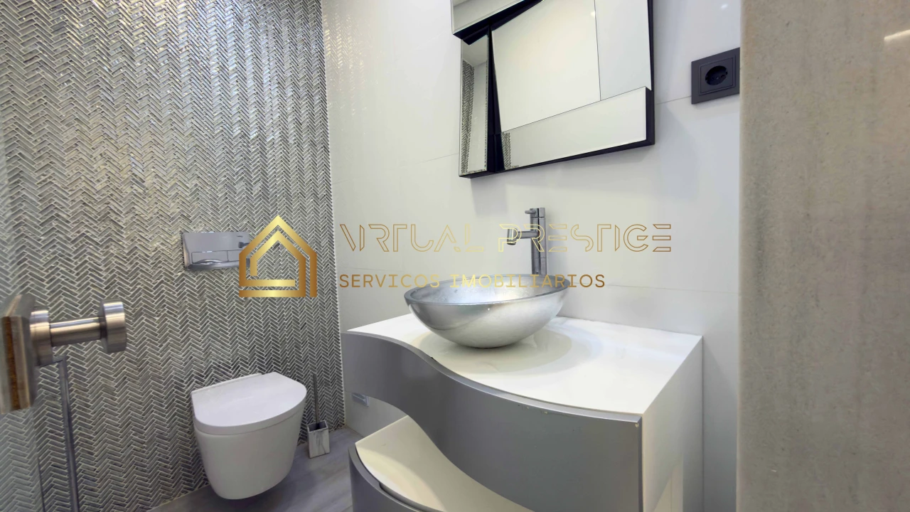 Moradia T4 para Venda em Amora Foto 3