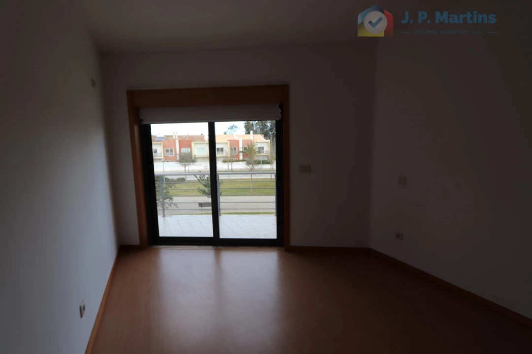 Apartamento T4 para Venda em Pinhal Novo Foto 11