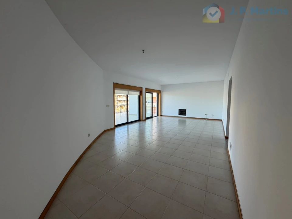 Apartamento T4 para Venda em Pinhal Novo Foto 3
