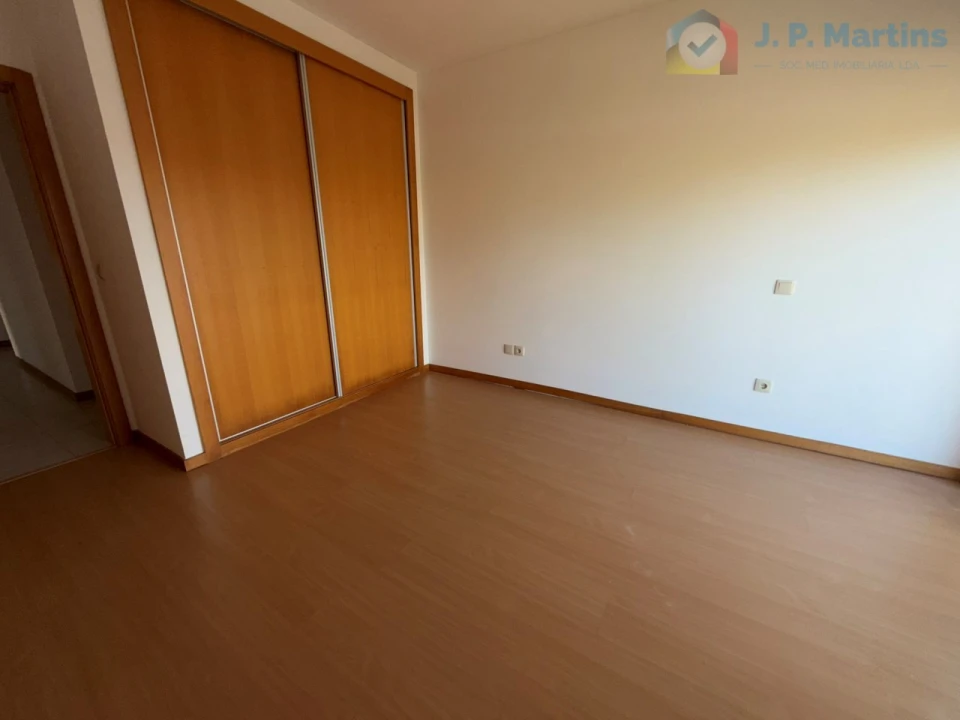 Apartamento T4 para Venda em Pinhal Novo Foto 22