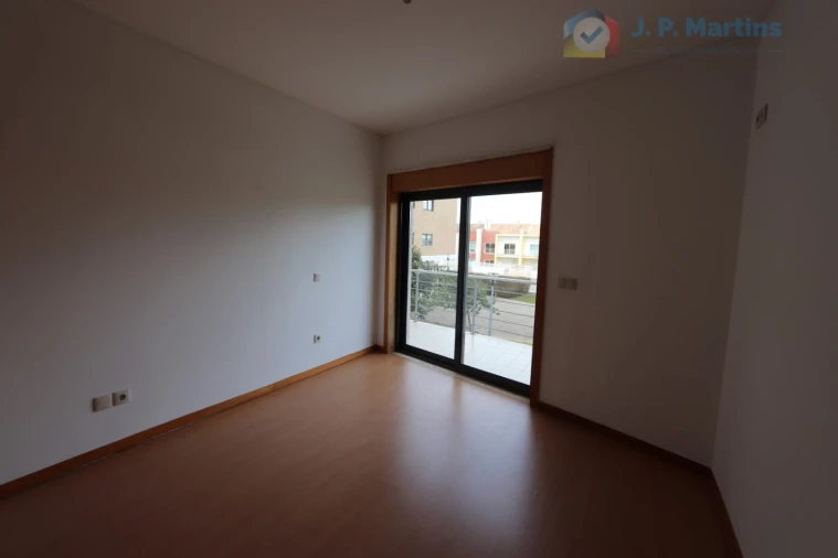 Apartamento T4 para Venda em Pinhal Novo Foto 9