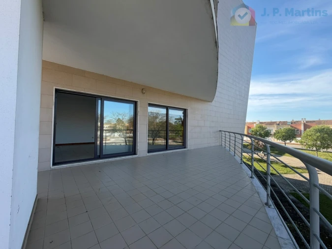Apartamento T4 para Venda em Pinhal Novo Foto 2